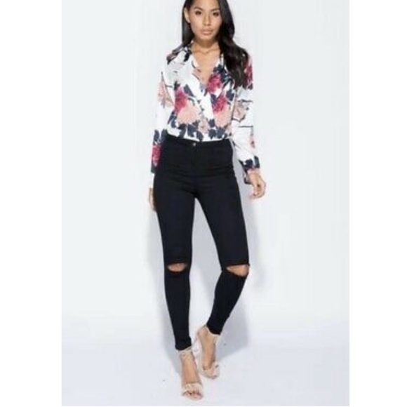 Free People Skinny Jeans with Ripped Knee in Washed Black Size 27 - Picture 3 of 13